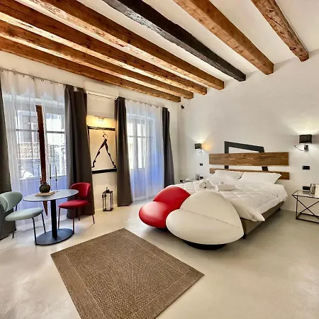 C&O Savoia Deluxe Rooms-3